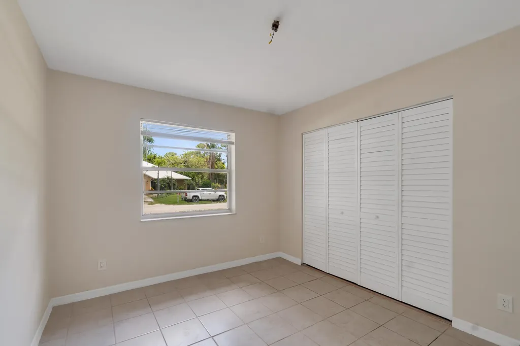5605 38th Street Vero Beach FL 32966