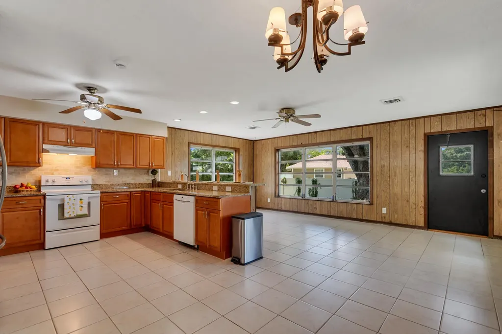 5605 38th Street Vero Beach FL 32966