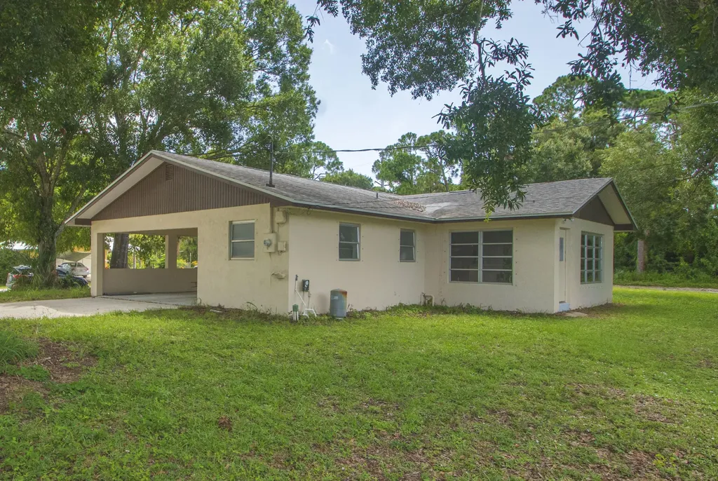 5605 38th Street Vero Beach FL 32966