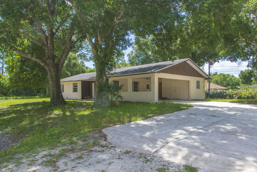 5605 38th Street Vero Beach FL 32966