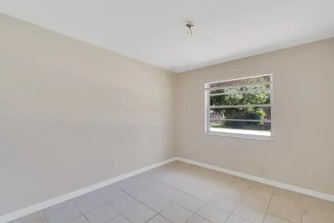 5605 38th Street Vero Beach FL 32966
