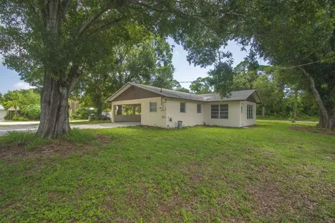 5605 38th Street Vero Beach FL 32966