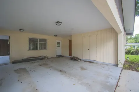 5605 38th Street Vero Beach FL 32966