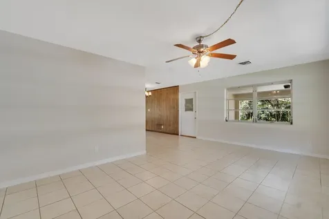 5605 38th Street Vero Beach FL 32966