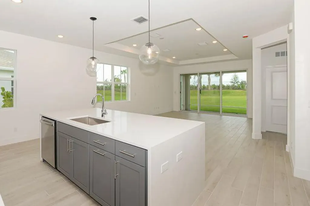 10307 NW Dreamweaver Road Port St Lucie FL 34987