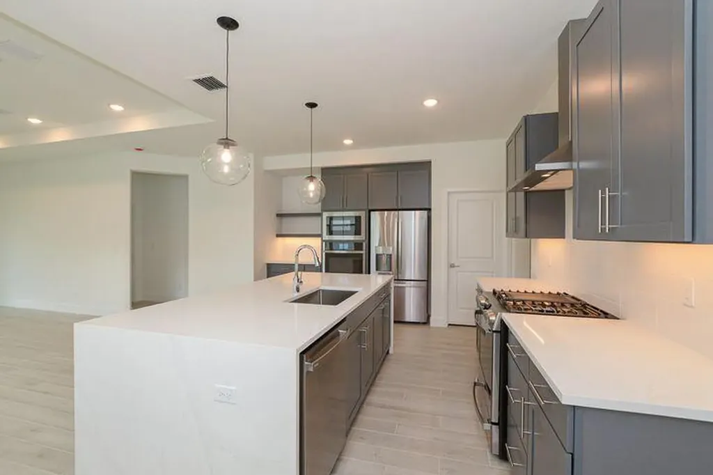 10307 NW Dreamweaver Road Port St Lucie FL 34987