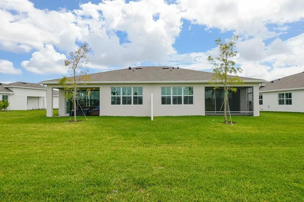10307 NW Dreamweaver Road Port St Lucie FL 34987