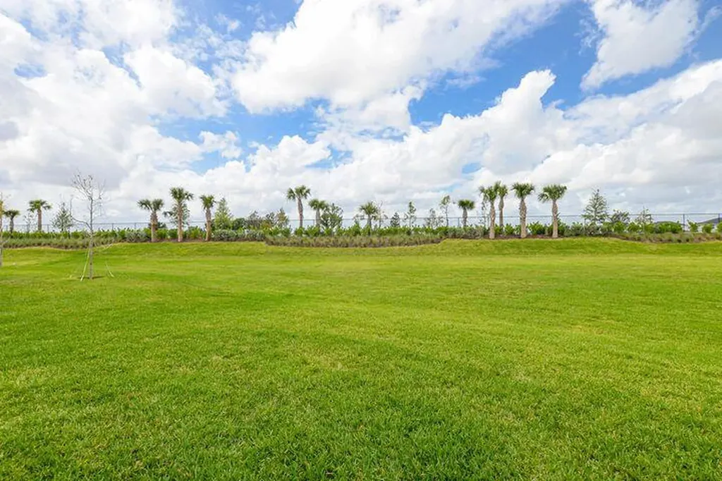 10307 NW Dreamweaver Road Port St Lucie FL 34987