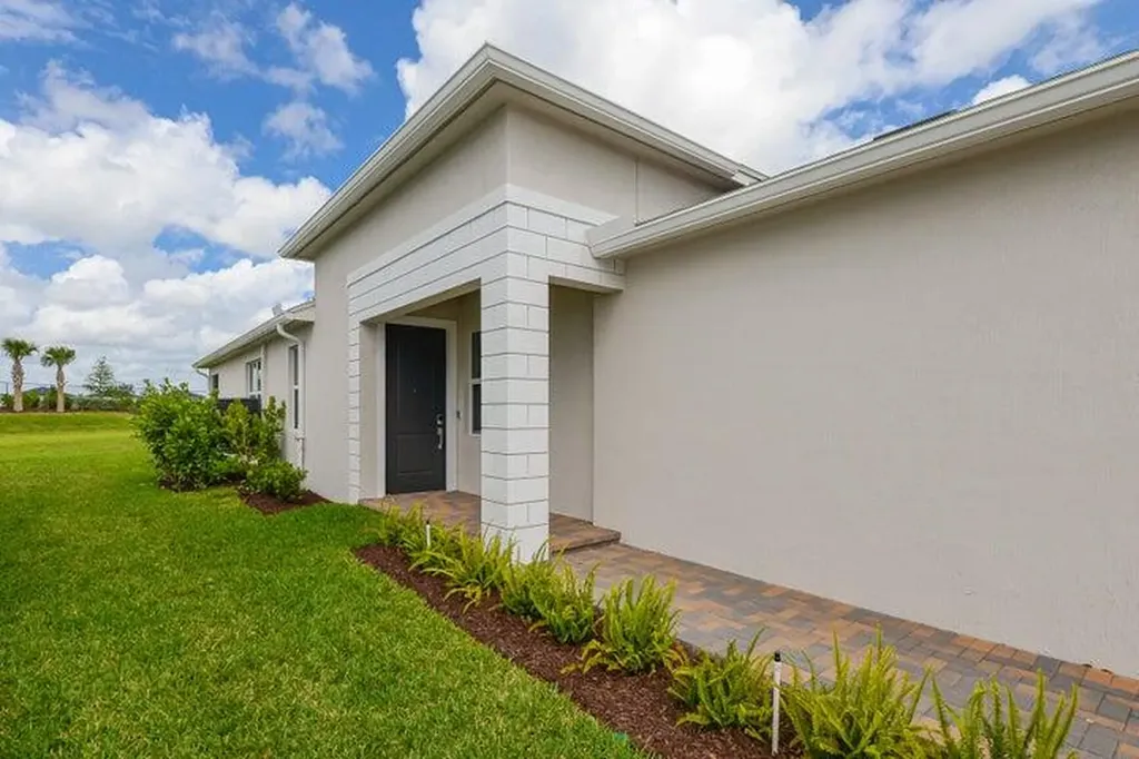 10307 NW Dreamweaver Road Port St Lucie FL 34987