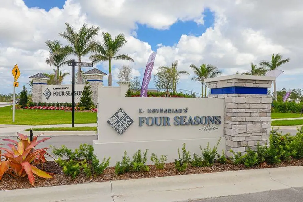 10307 NW Dreamweaver Road Port St Lucie FL 34987