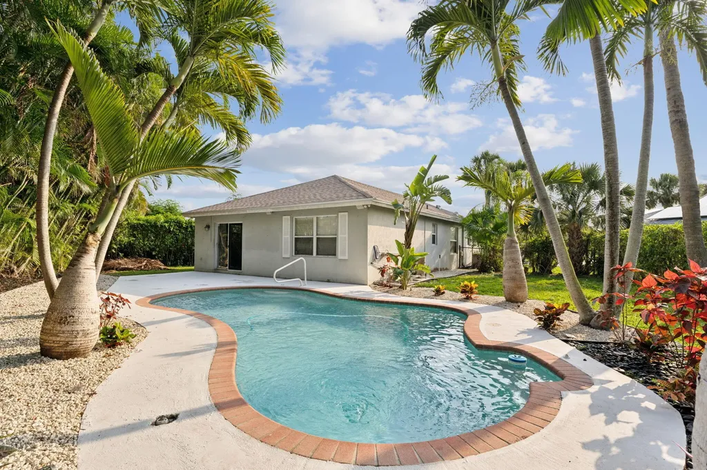 701 Key West Street Boynton Beach FL 33426