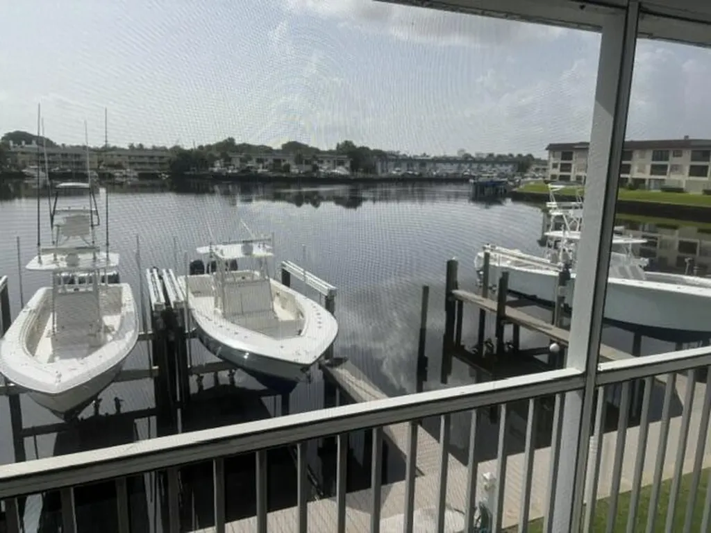 400 Northlake Court North Palm Beach FL 33408