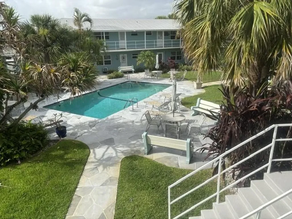 400 Northlake Court North Palm Beach FL 33408