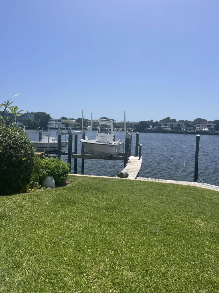 400 Northlake Court North Palm Beach FL 33408