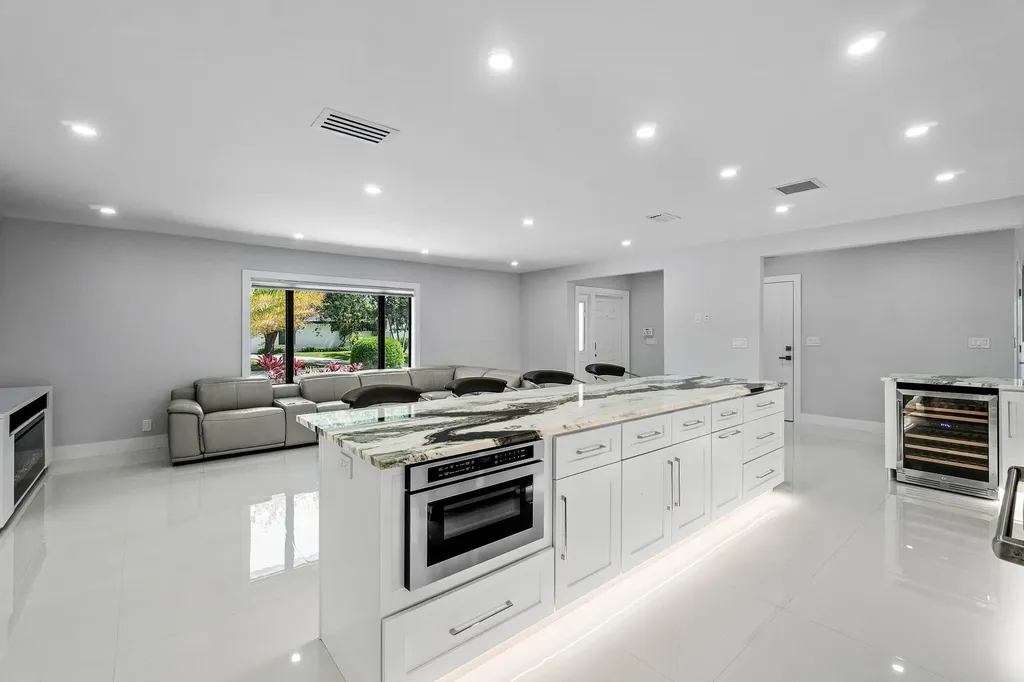820 SW 16th Street Boca Raton FL 33486