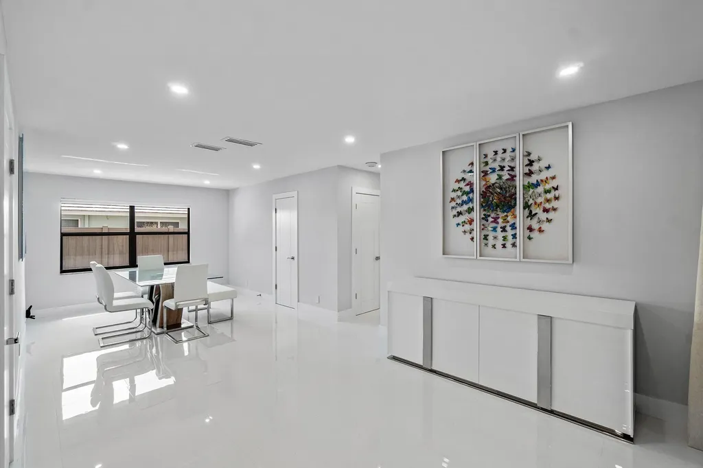 820 SW 16th Street Boca Raton FL 33486