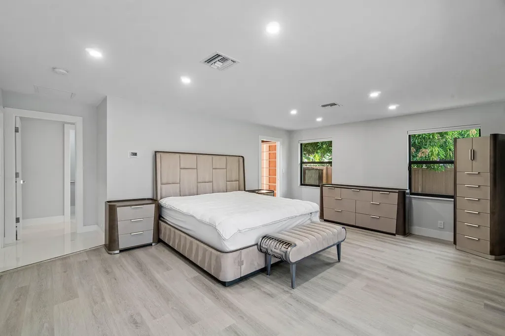820 SW 16th Street Boca Raton FL 33486