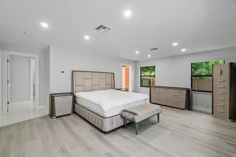 820 SW 16th Street Boca Raton FL 33486