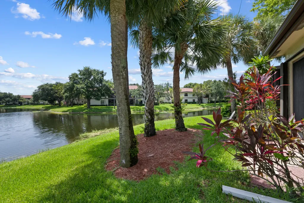 4586 Carambola Circle S Coconut Creek FL 33066