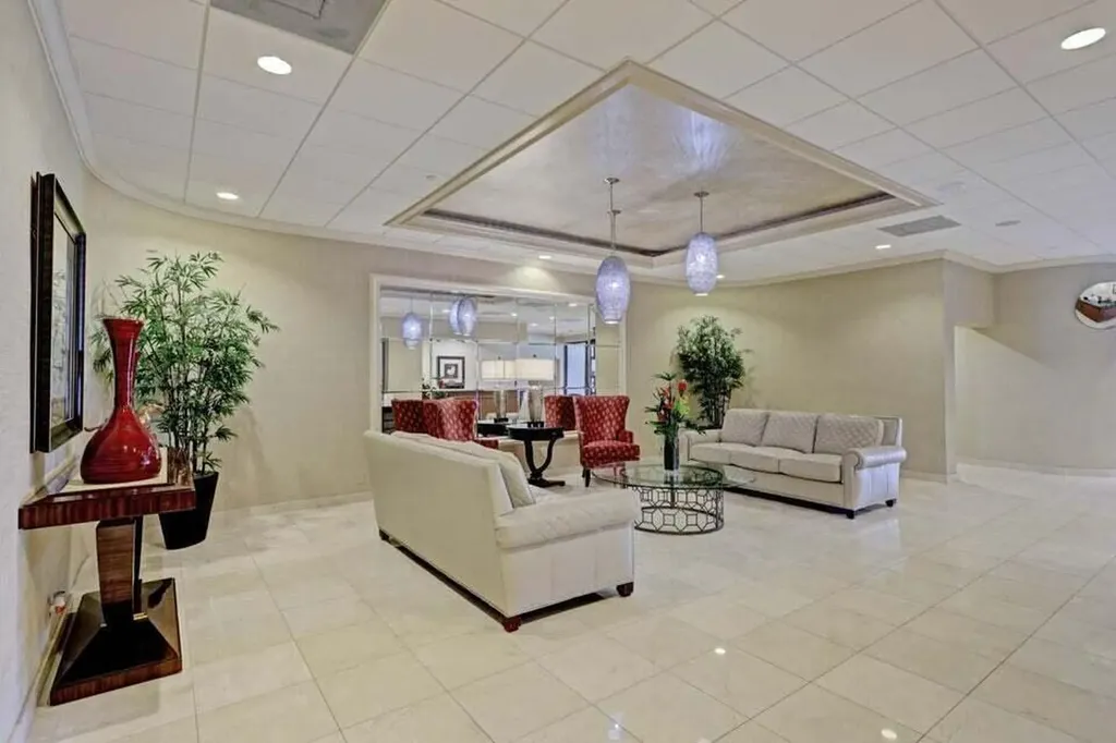 5380 N Ocean Drive Riviera Beach FL 33404