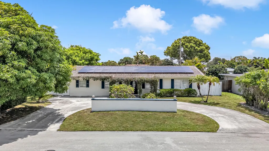 3830 NE 22nd Terrace Lighthouse Point FL 33064