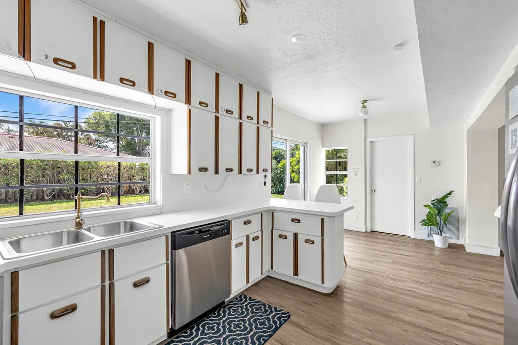 3830 NE 22nd Terrace Lighthouse Point FL 33064