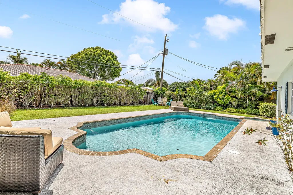 3830 NE 22nd Terrace Lighthouse Point FL 33064