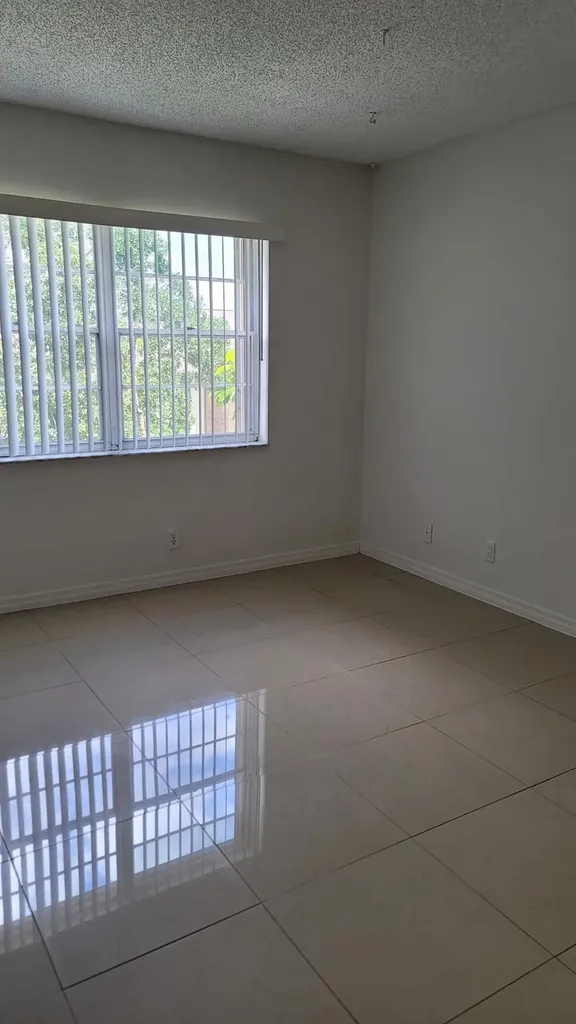 4394 NW 9th Avenue Pompano Beach FL 33064