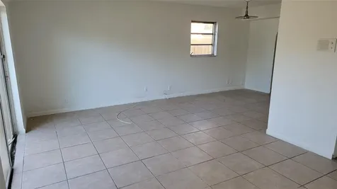 609 SW 79th Terrace North Lauderdale FL 33068