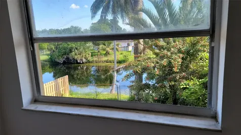 609 SW 79th Terrace North Lauderdale FL 33068