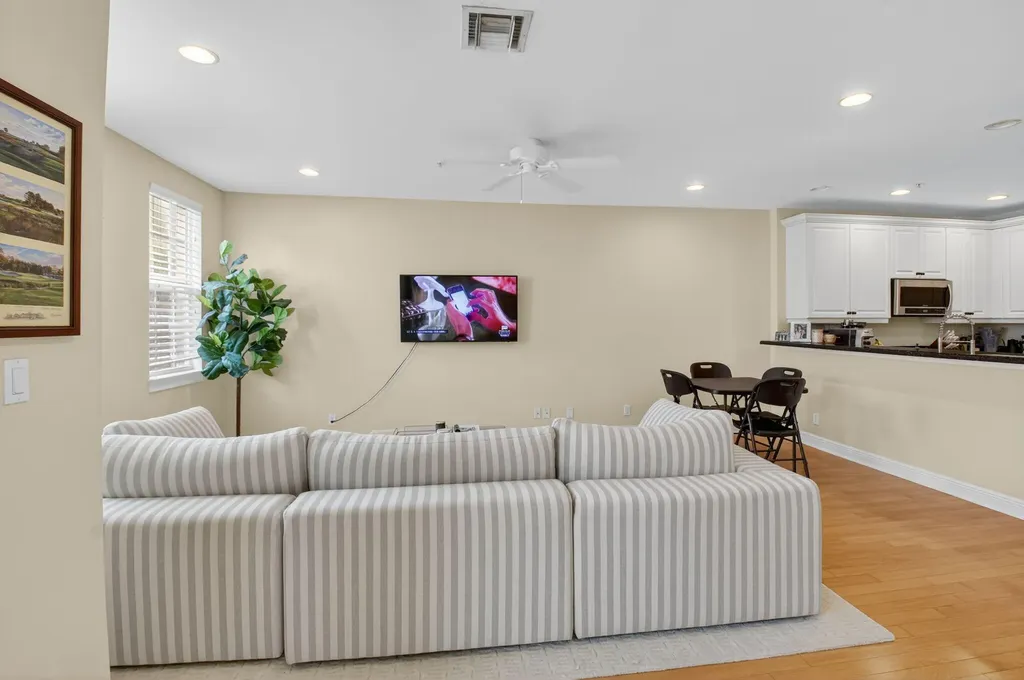 1054 E Heritage Club Circle Delray Beach FL 33483