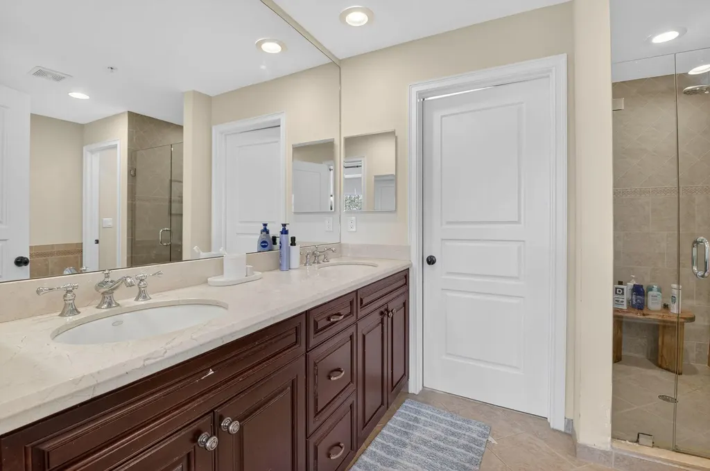 1054 E Heritage Club Circle Delray Beach FL 33483