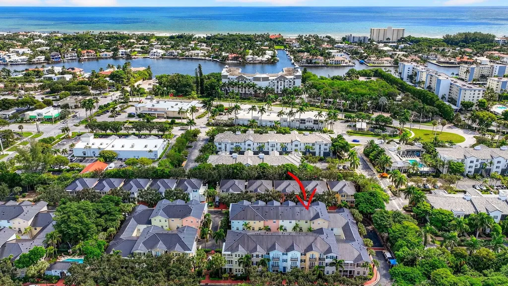 1054 E Heritage Club Circle Delray Beach FL 33483