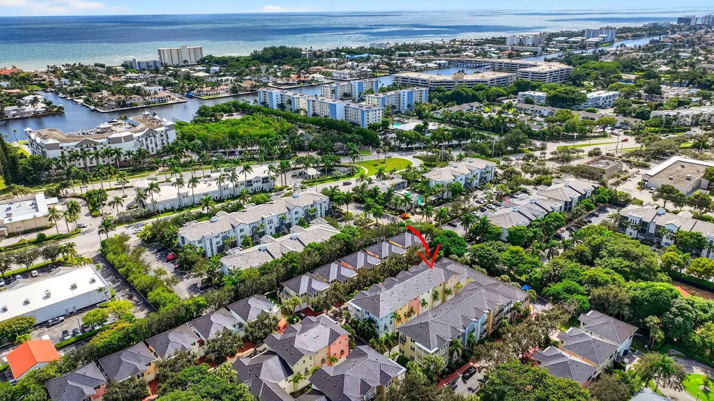 1054 E Heritage Club Circle Delray Beach FL 33483