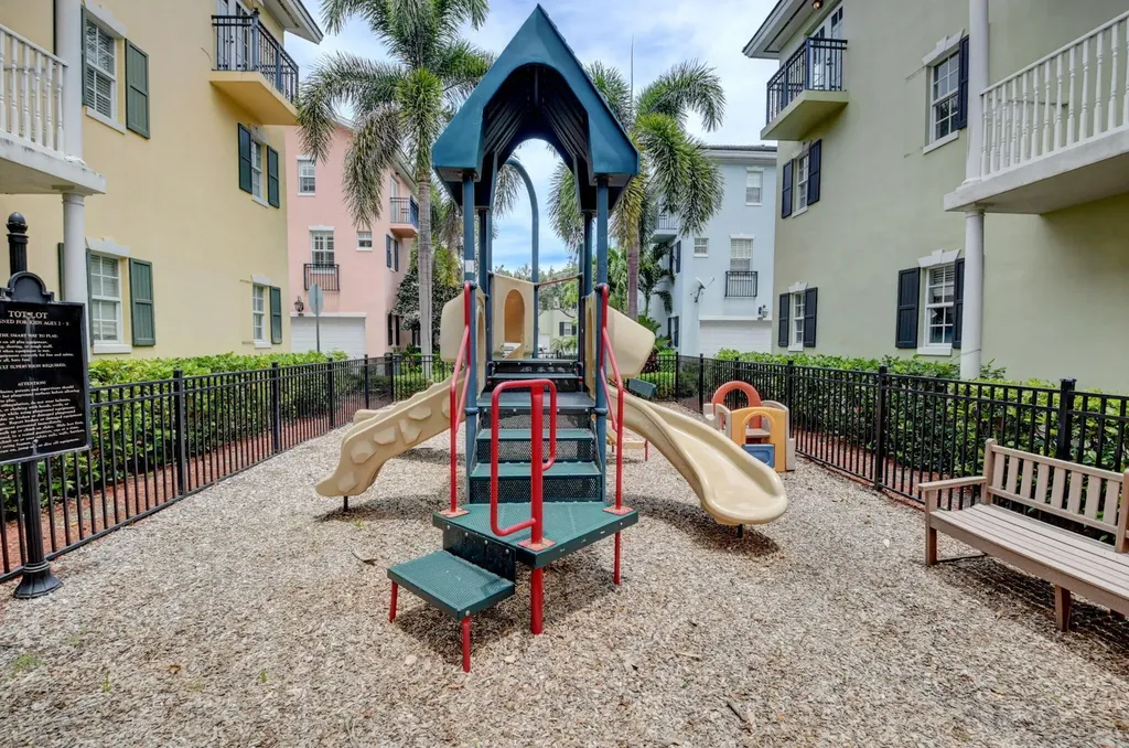 1054 E Heritage Club Circle Delray Beach FL 33483