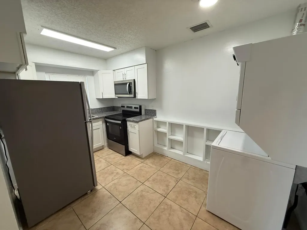 1941 NW 14th Avenue Fort Lauderdale FL 33311