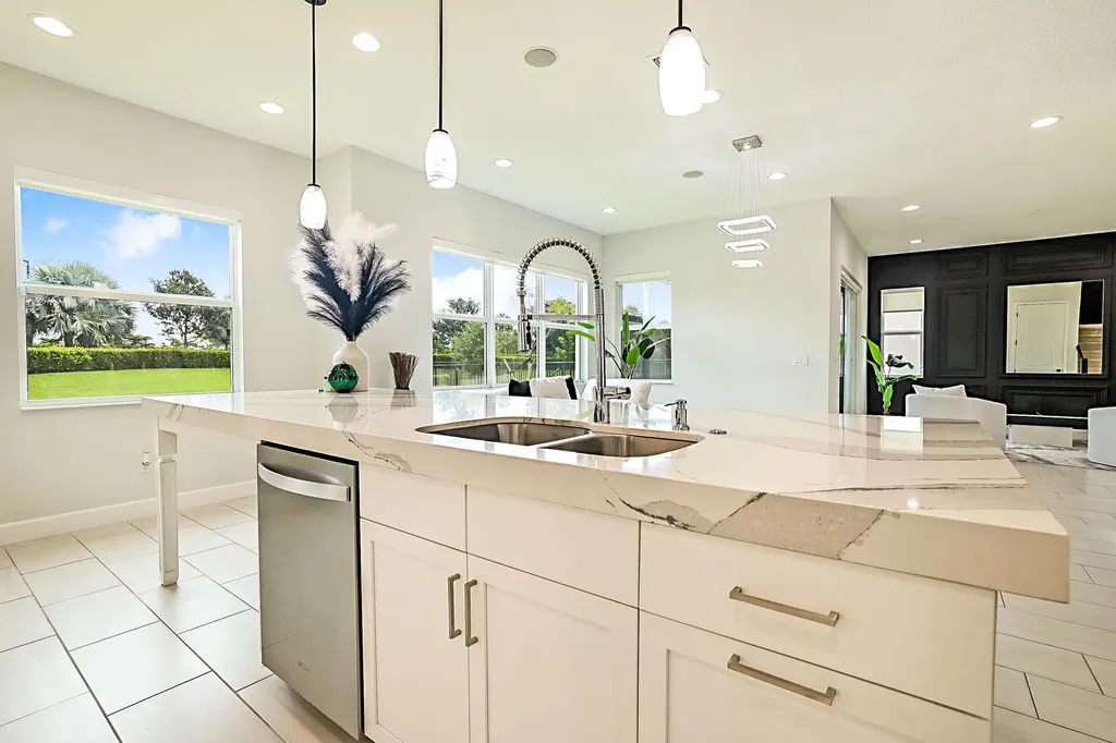 16088 Orchard Drive The Acreage FL 33470