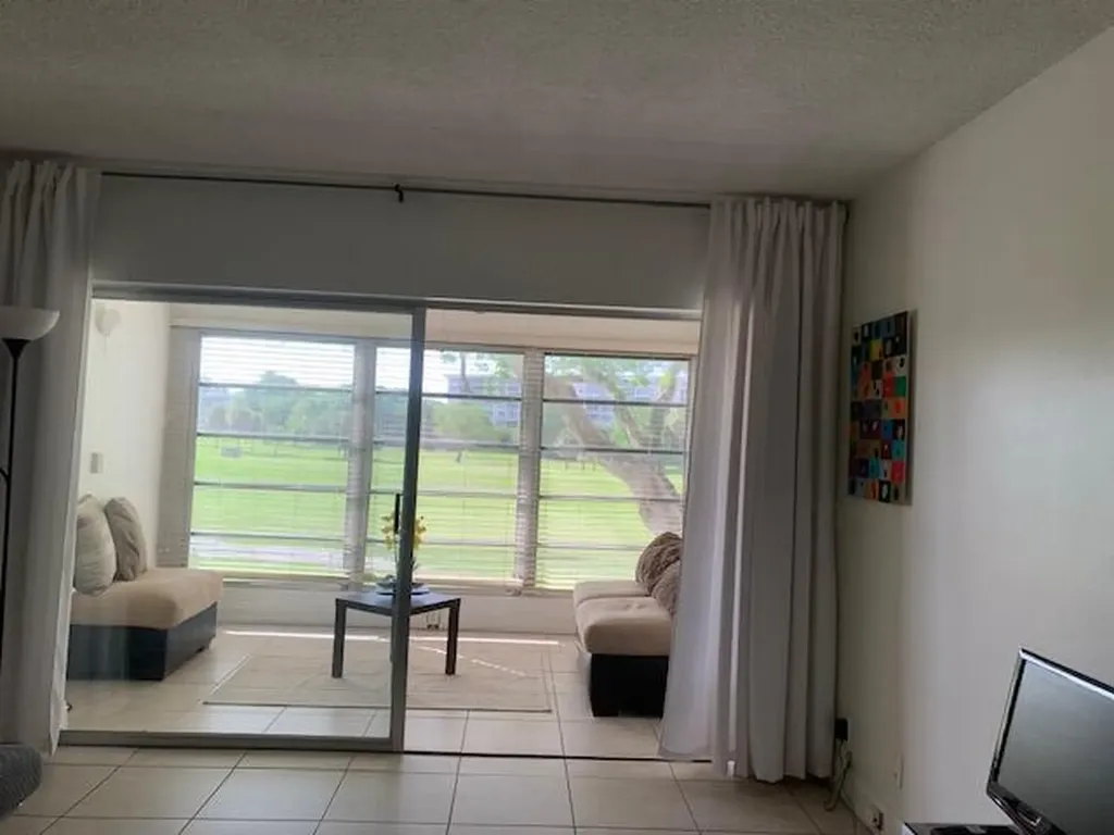 2850 N Palm Aire Drive Pompano Beach FL 33069