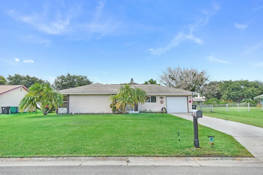 2065 SE Ancora Court Port St Lucie FL 34952