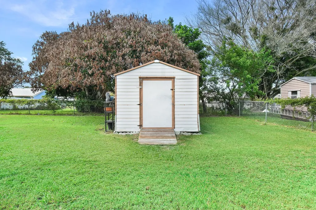 2065 SE Ancora Court Port St Lucie FL 34952