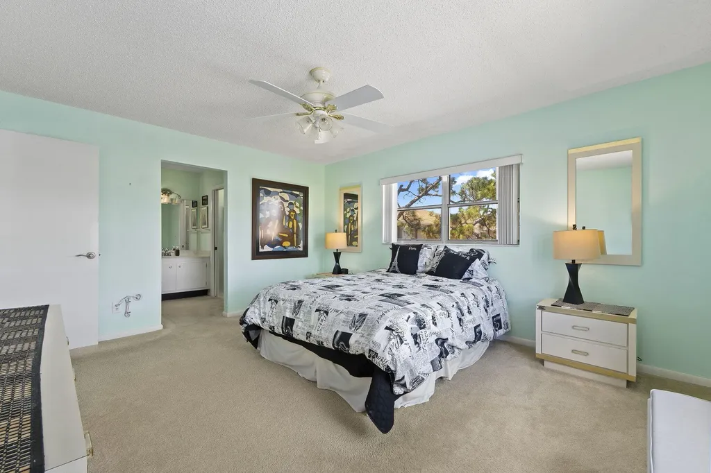 533 S Lakes End Drive Fort Pierce FL 34982