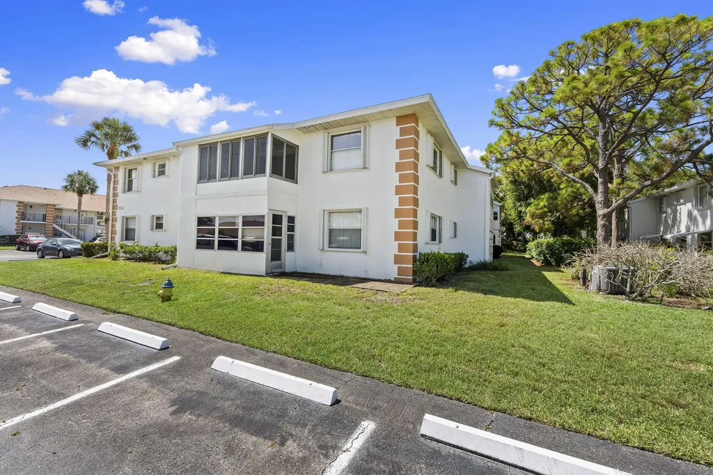 533 S Lakes End Drive Fort Pierce FL 34982