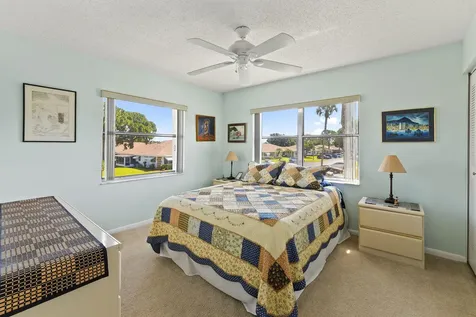 533 S Lakes End Drive Fort Pierce FL 34982