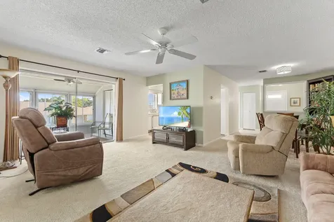 533 S Lakes End Drive Fort Pierce FL 34982