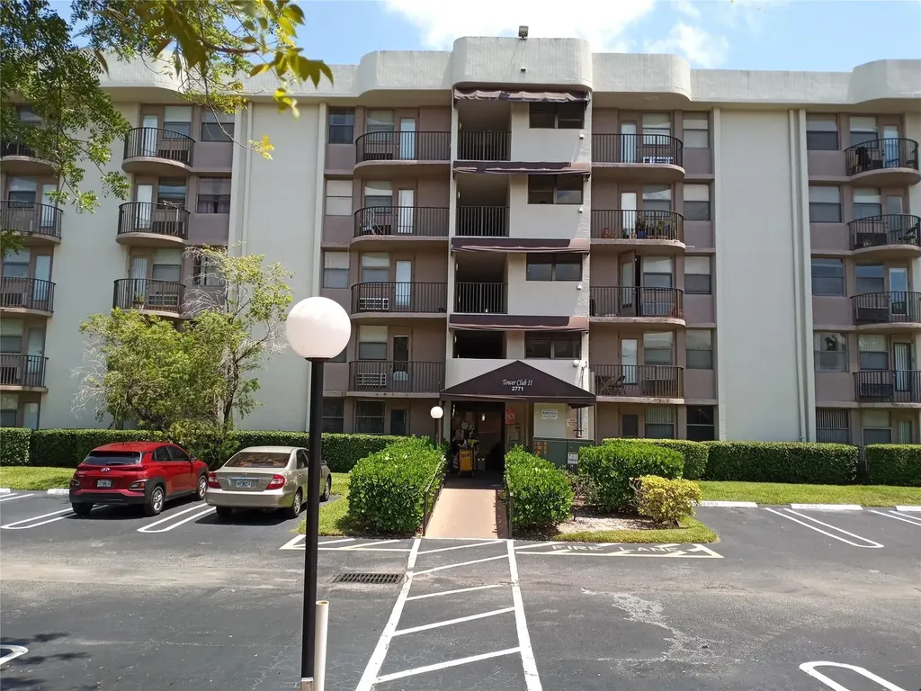 2771 Riverside Drive Coral Springs FL 33065
