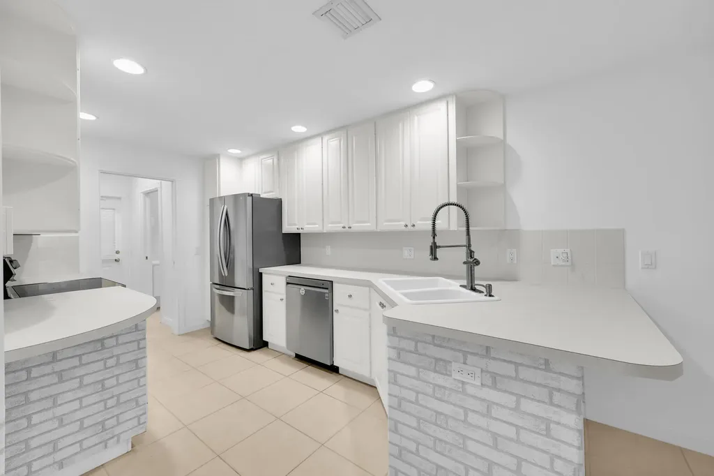2889 E Community Drive Jupiter FL 33458