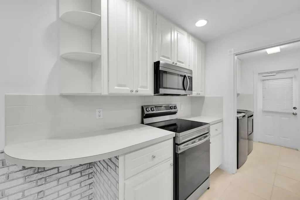 2889 E Community Drive Jupiter FL 33458