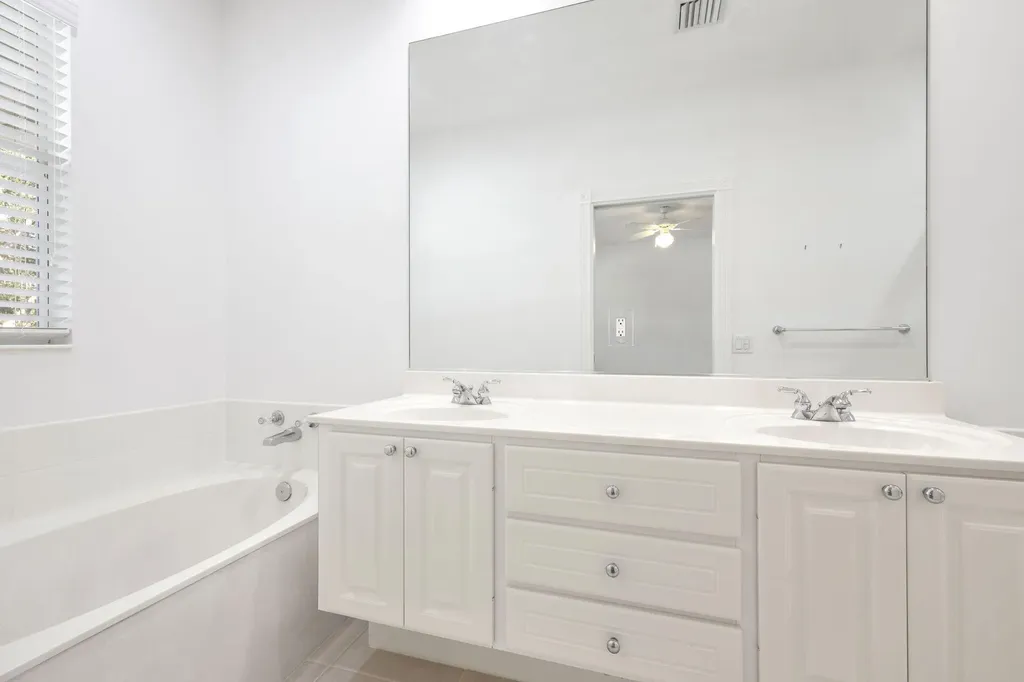 2889 E Community Drive Jupiter FL 33458