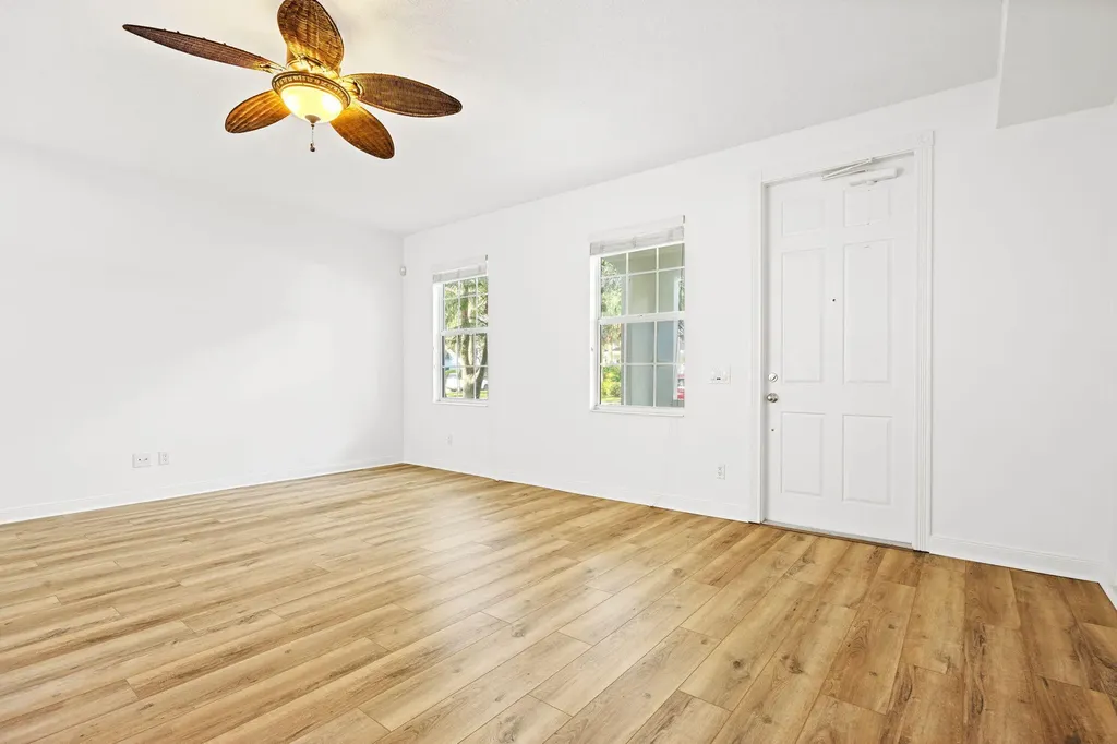 2889 E Community Drive Jupiter FL 33458