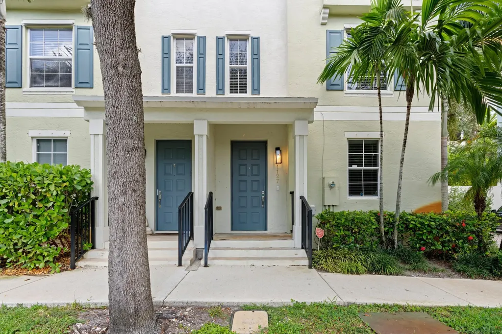 1127 Florida Avenue West Palm Beach FL 33401